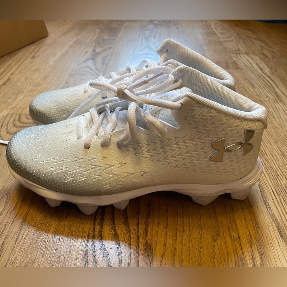 Under Armour boys football cleats
